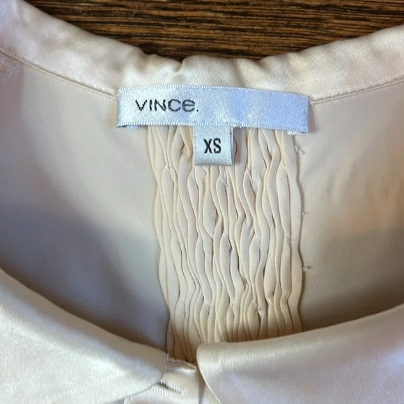 Vince Silk Blouse Size X-Small - Picture 6 of 6